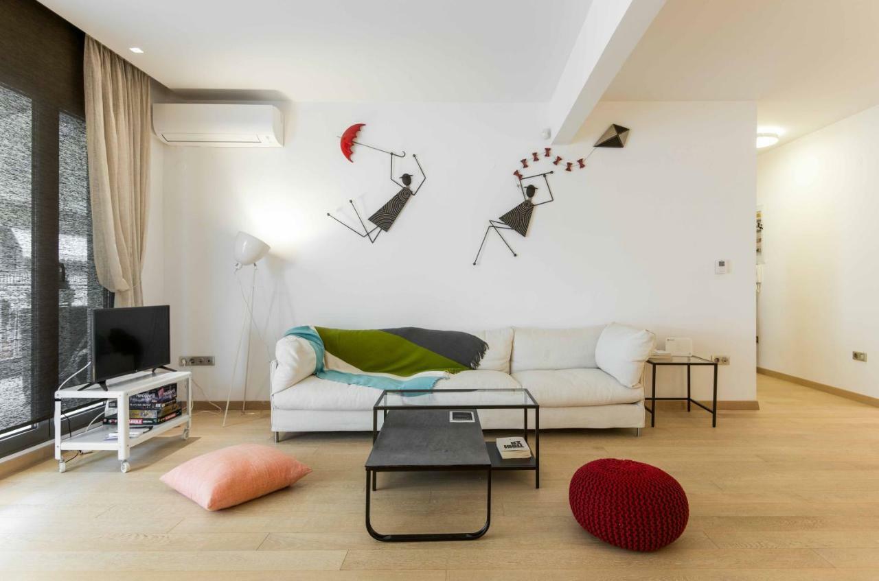 Stylish 3-Bedroom Apartment & Terrace Thessaloniki Exterior photo