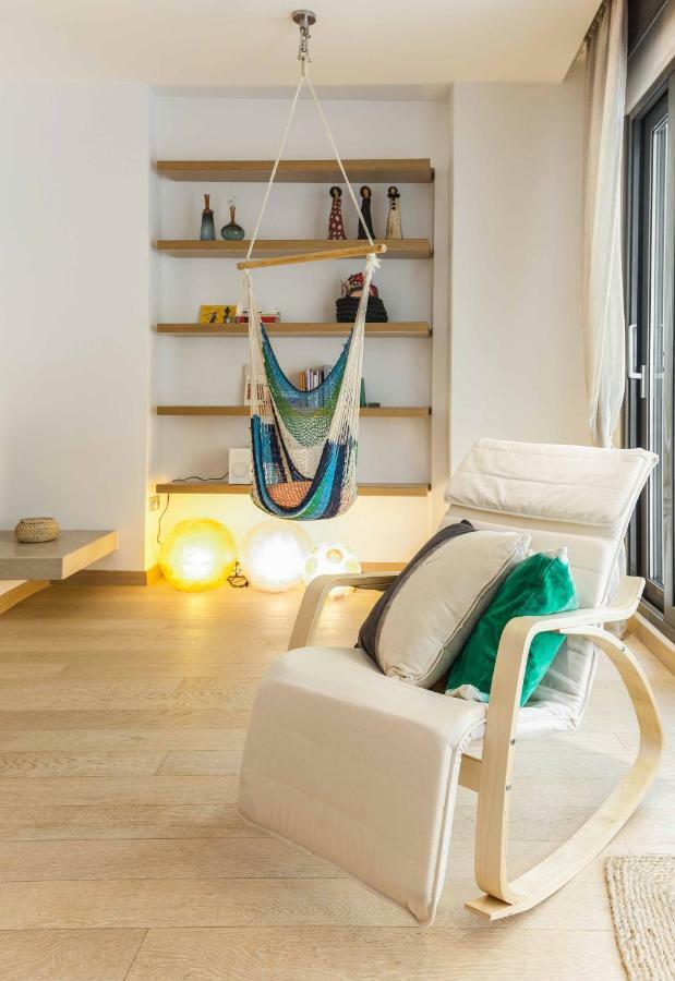 Stylish 3-Bedroom Apartment & Terrace Thessaloniki Exterior photo
