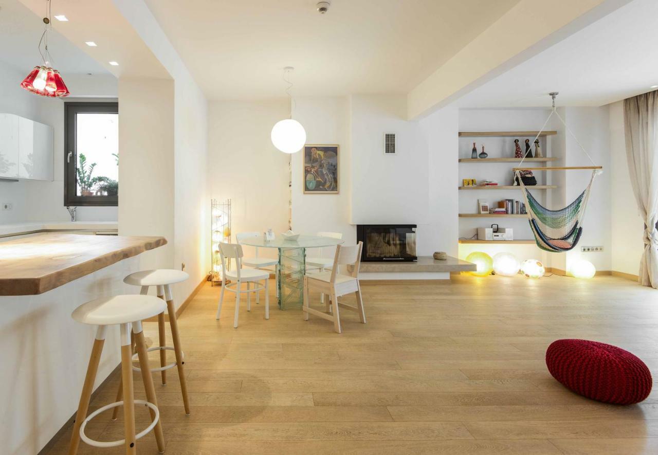 Stylish 3-Bedroom Apartment & Terrace Thessaloniki Exterior photo